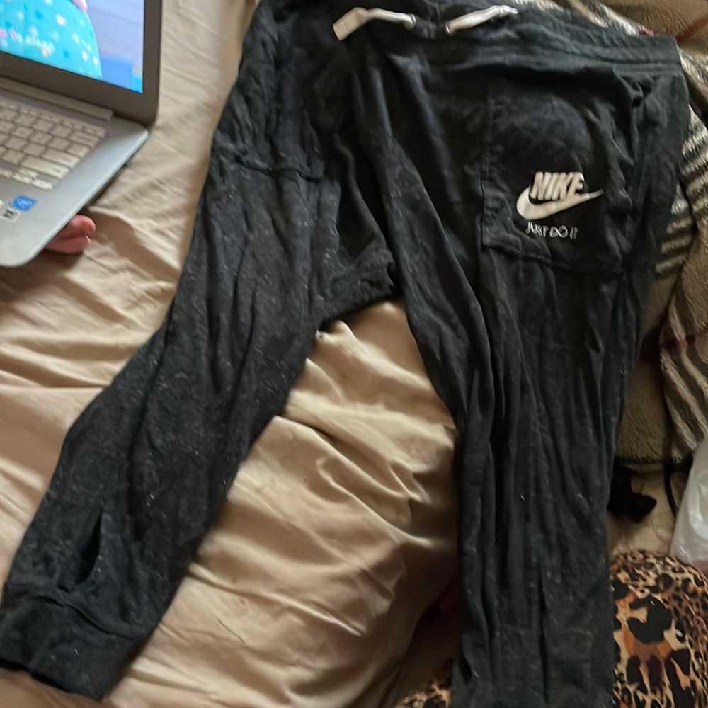 Nikes joggers